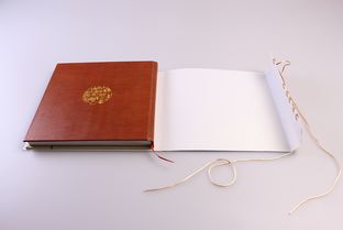 墨韻天府，典藏錦繡 四川大學(xué)博物館精裝畫冊(cè)的書籍裝幀藝術(shù)